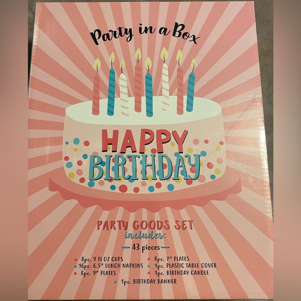 43 piece Birthday party goods set